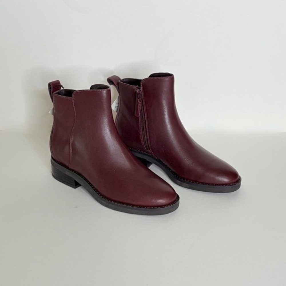 NWT!! COLE HAAN River Chelsea Boots Bloodstone Burgundy Leather Women's Size 5